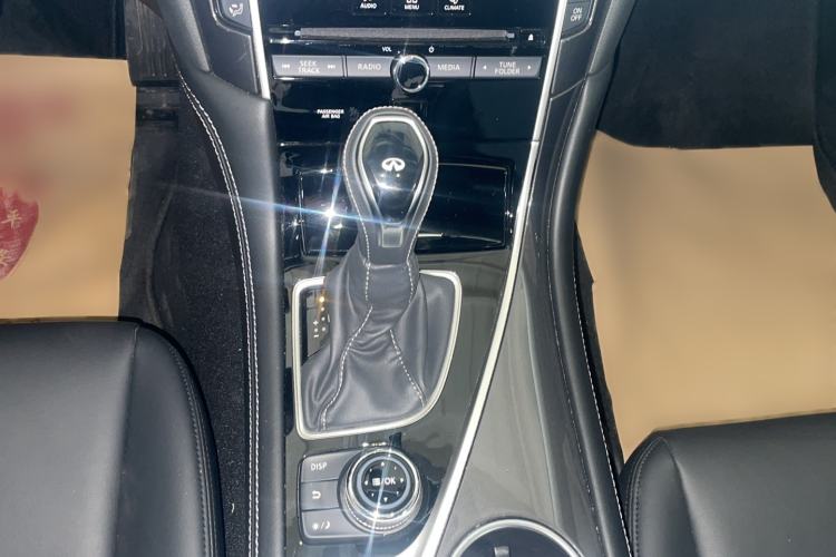 Used Infiniti Q50L 2022 2.0T Comfort Edition Gear Lever