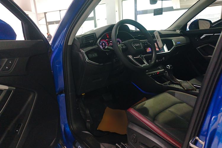 Used Audi Q3 2019 40 TFSI Fashionable and Elegant Model