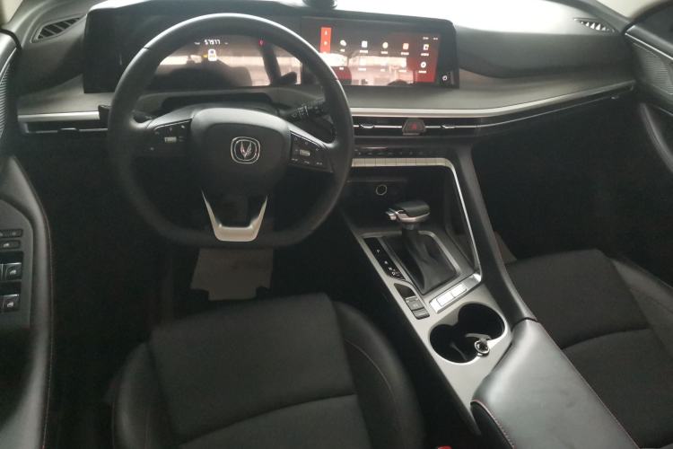 Used CHANGAN CS35PLUS 2021 Blue Whale NE 1.4T DCT Luxury Model Center Console