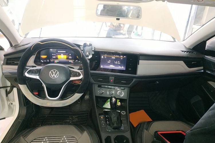 Used Volkswagen Bora 2023 200TSI DSG Comfort Edition Center Console