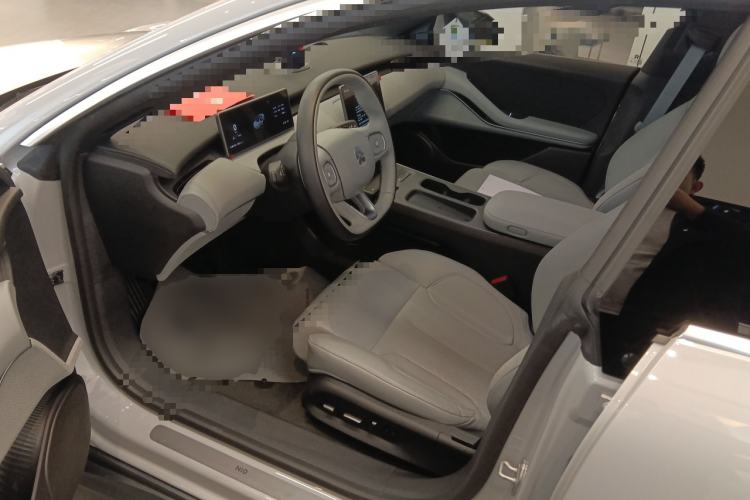 Used Nio ET5 2024 75 kWh Driver Seat