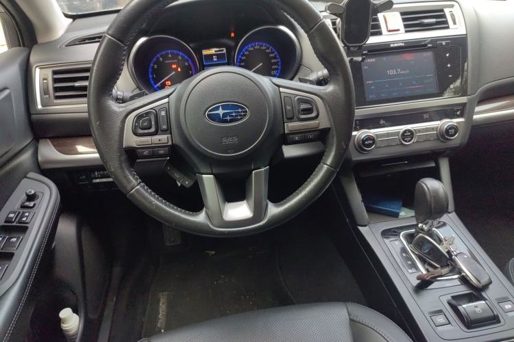 Used Subaru Outback 2015 2.5i Luxury Navigation Edition Steering Wheel
