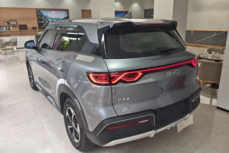 Used BYD Yuan UP 2024 401KM Leading Edition Rear Left 45 Deg