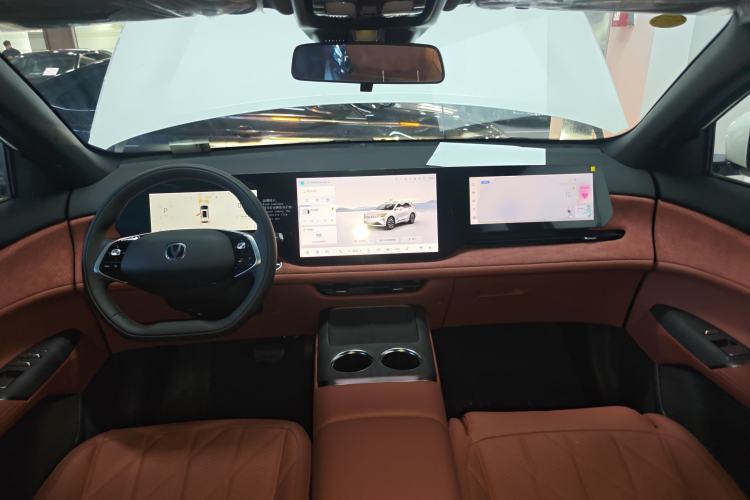 Used CHANGAN CS75 PLUS 2025 4th Generation 1.5T New Blue Whale Smart Luxury Edition
