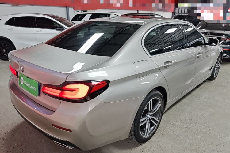 Used BMW 5 Series 2021 530Li Leading Luxury Package Rear Right 45 Deg