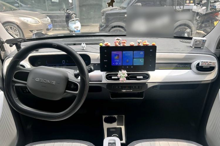 Used Geely Galaxy Panda 2025 210km Panda Kart Interior 3