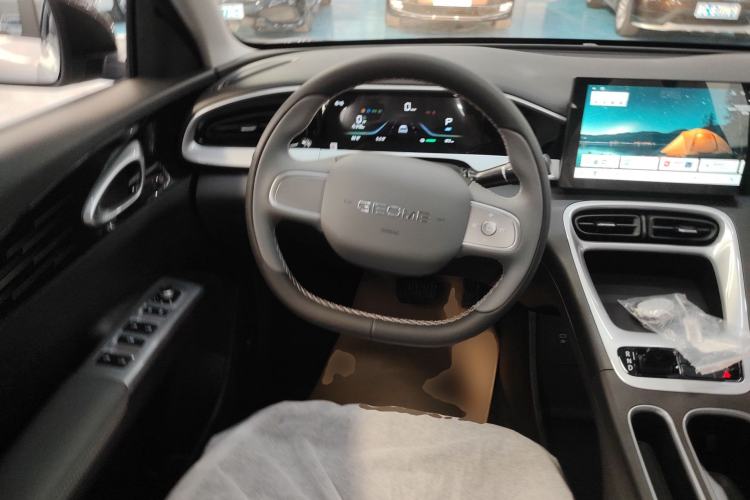 Used Geely Galaxy Geome 2026 Model 310km Youth Edition
