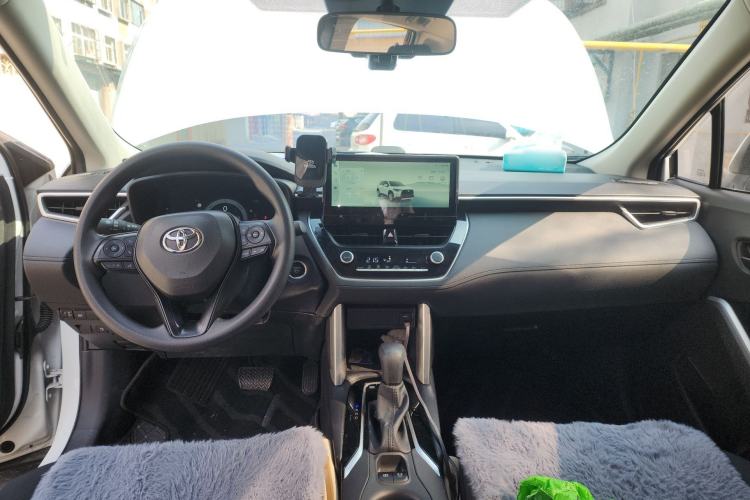 Used Toyota Corolla Cross 2024 2.0L Smart Electric Hybrid Dual-Engine Pioneer Edition
