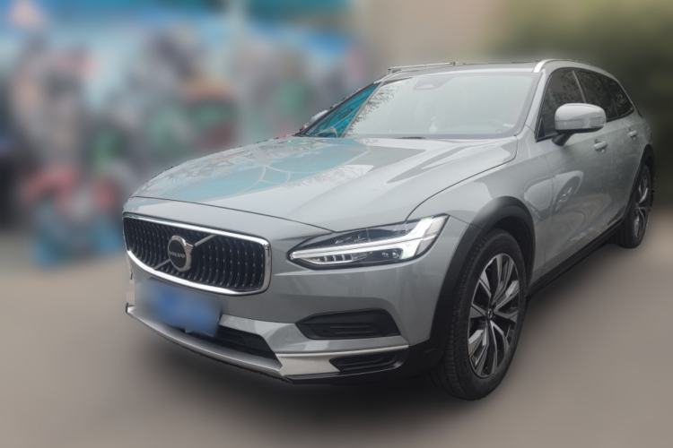 Used Volvo V90 2024 Cross Country B5 AWD Smart Range Edition