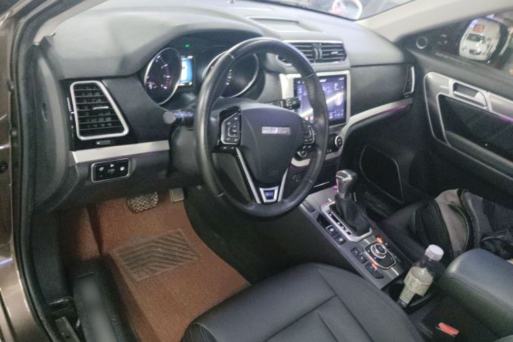 Used Haval H6 Coupe 2016 Blue Label 1.5T Automatic Two-Wheel Drive Elite Model Center Console