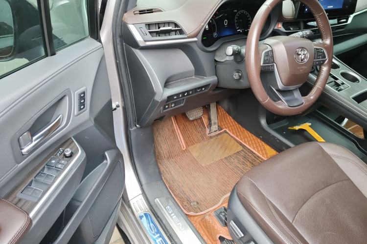 Used Toyota SIENNA 2021 2.5L Hybrid Platinum Edition Driver Seat