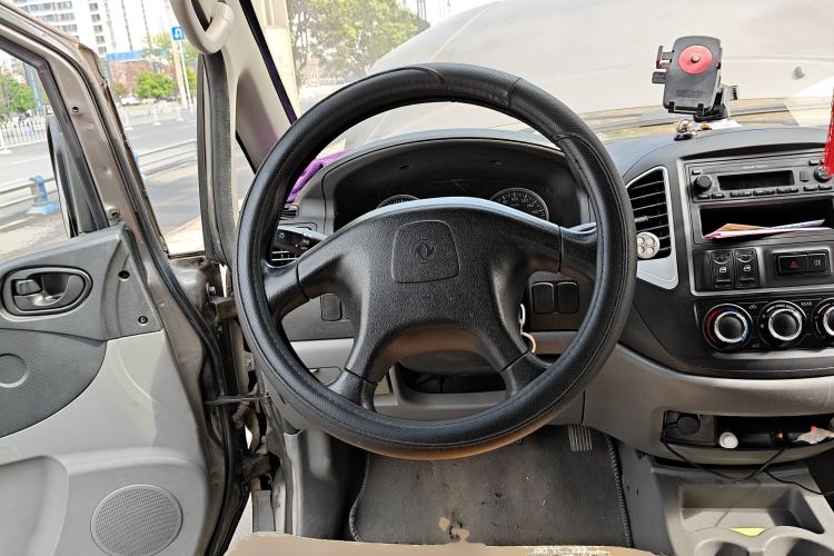 Used FORTHING Lingzhi 2014 V3 1.5L 7-Seater Standard Model II Steering Wheel