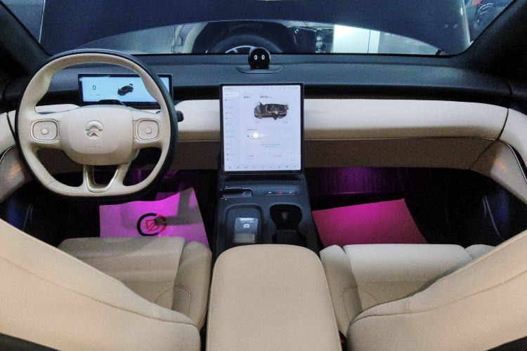 Used Nio ET5 2022 75 kWh Center Console