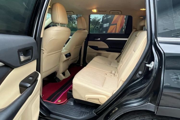 Used Toyota Highlander 2018 2.0T Two-Wheel Drive Elite Version 5 Seats China VI Standard