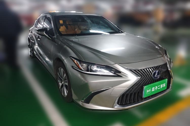 Used Lexus ES 2018 300h Premier Edition China VI Standard