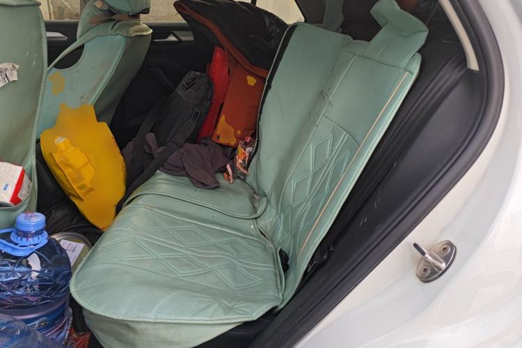 Used Volkswagen T-ROC 2019 230TSI DSG Two-Wheel-Drive Advanced Version China VI Standard Left Rear Seat