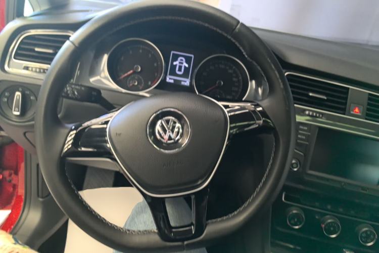Used Volkswagen Golf 2017 230TSI Automatic Comfort Edition – Celebrating Milestone of One Million Units
