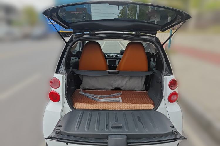 Used smart fortwo 2014 1.0 MHD Hardtop New Year Special Edition Trunk