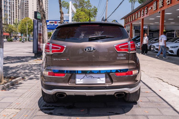 Used Kia Sportage R 2016 2.0L Automatic Two-Wheel Drive DLX Exterior 4