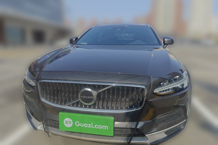 Used Volvo V90 2022 Cross Country B5 AWD Smart Range Edition
