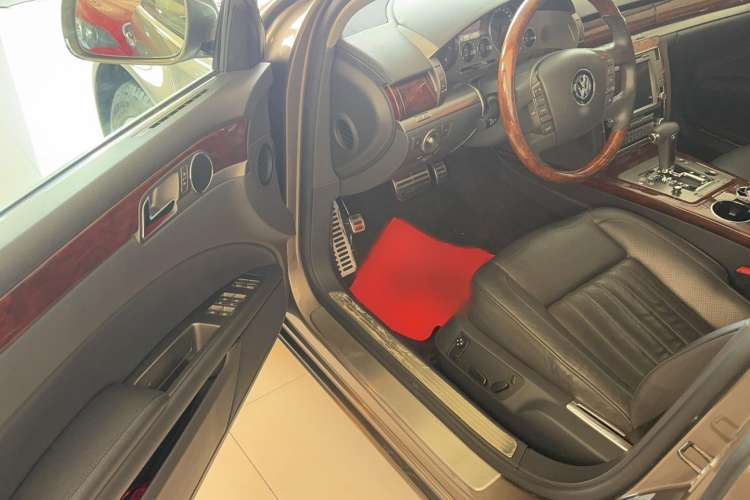 Used Volkswagen Phaeton 2012 3.0L Executive Version