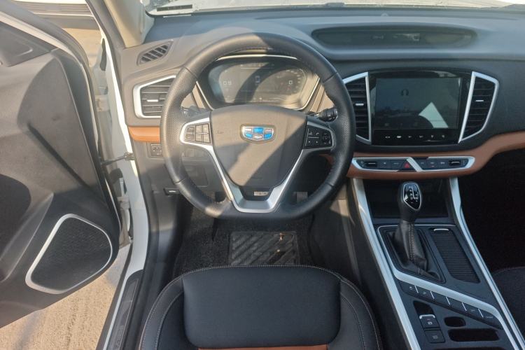 Used Geely Auto Vision X6 2019 1.4T CVT 4G Connected Luxury Version China VI Standard Steering Wheel