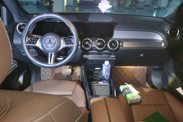 Used Mercedes-Benz GLB 2024 Refresh GLB 200 Fashion Edition Center Console