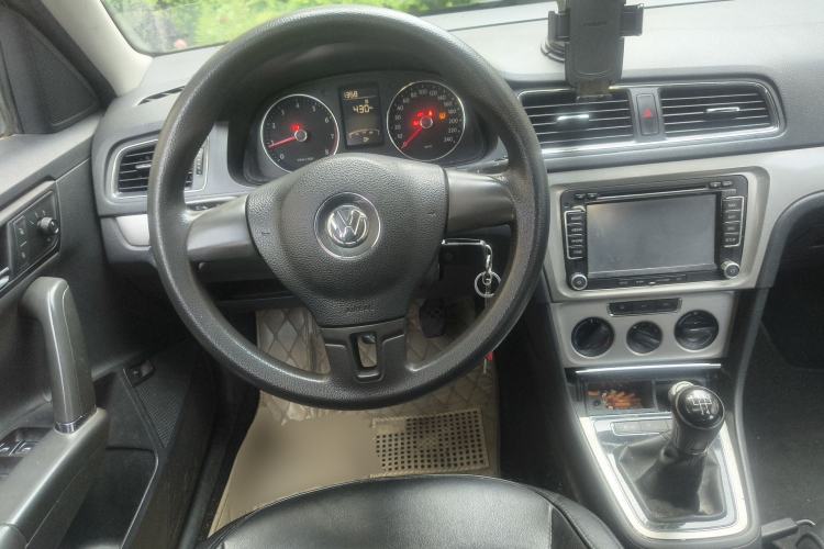 Used Volkswagen Lavida 2013 Restyled Classic 1.6L Manual Comfort Edition