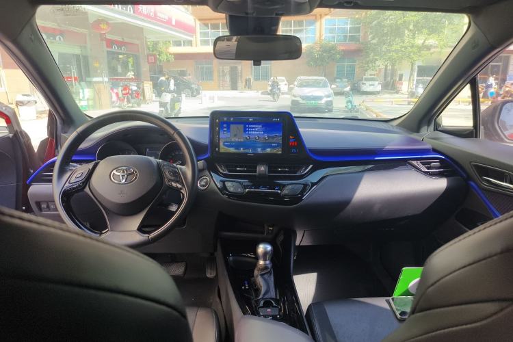 Used Toyota IZOA 2018 2.0L Yichi Version China VI Standard