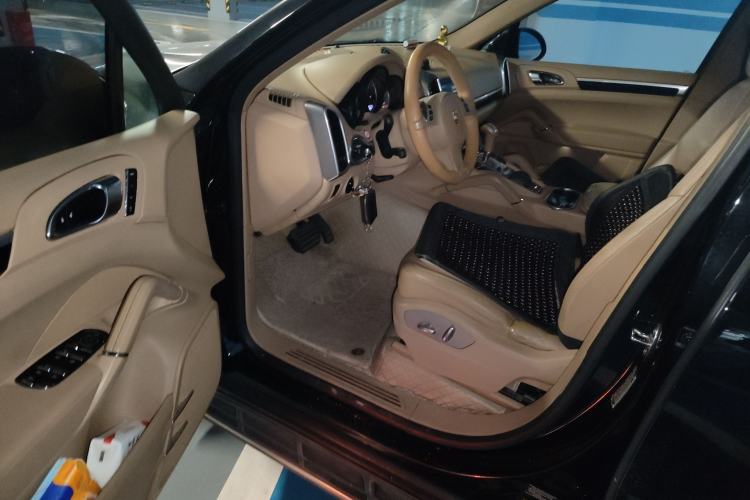 Used Porsche Cayenne 
