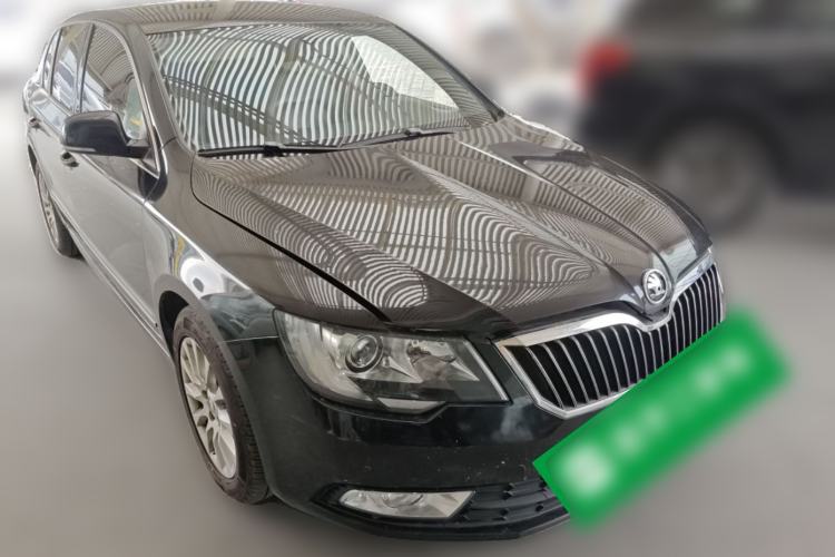Used Skoda Superb 2013 1.4 TSI DSG Prestige Edition Front Right 45 Deg