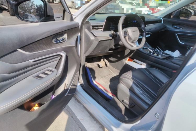 Used Venucia V 2021 260T Idol Edition
