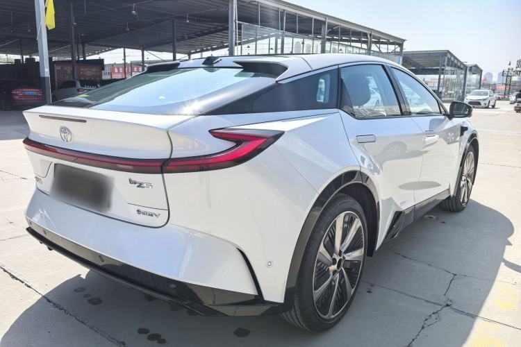 Used Toyota bZ5 2025 Model 550 PRO Smart Driving Edition
