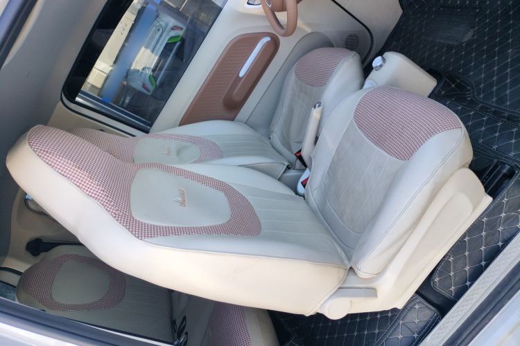 Used Wuling Hongguang MINIEV 2024 3rd Generation 215km Advanced Version Right Front Seat