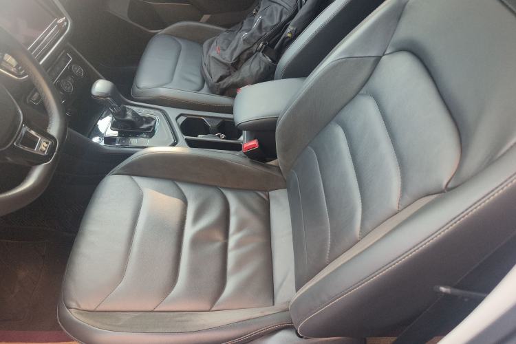 Used Volkswagen Tiguan L 2019 330TSI Automatic Two-Wheel Drive Panoramic Comfort Edition China VI Standard
