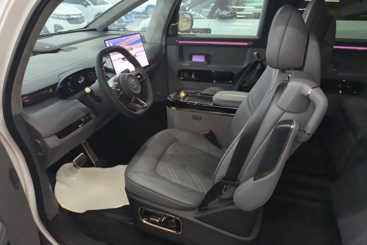 Used Zeekr MIX 2025 Intelligent Driving Version
