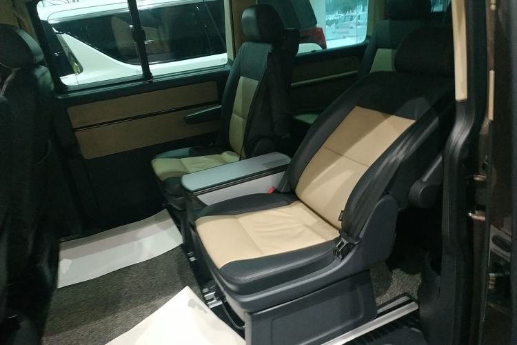 Used Volkswagen Multivan 2014 2.0 TSI Four-Wheel-Drive Executive Edition