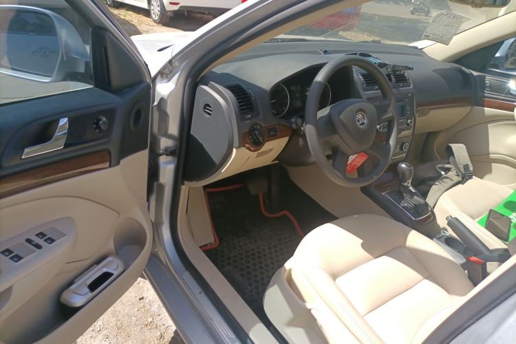 Used Skoda Octavia 2014 1.6L Automatic Yijun Edition Driver Seat