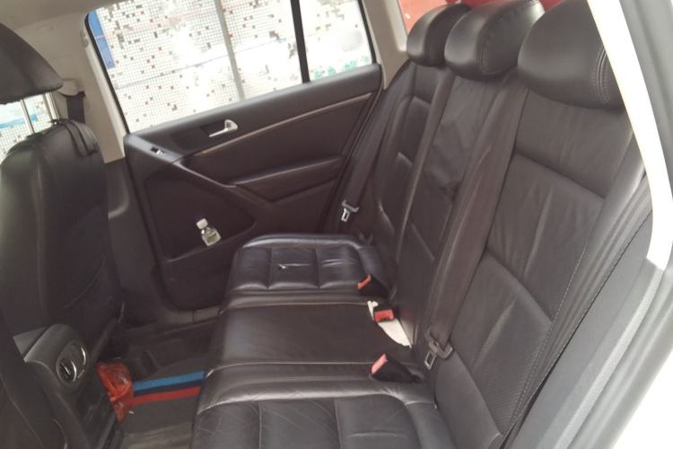 Used Volkswagen Tiguan 2015 1.8TSI Automatic All-Wheel-Drive Luxury Model Left Rear Seat