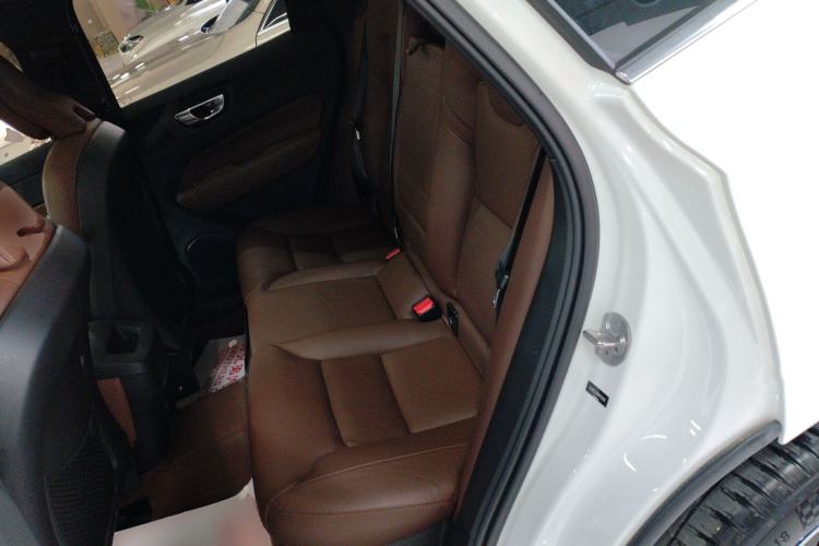 Used Volvo XC60 2024 B5 4x4 Smart Luxury Edition