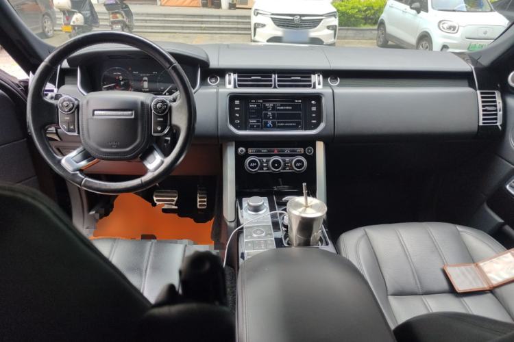 Used Land Rover Range 2014 3.0 TDV6 Vogue Center Console