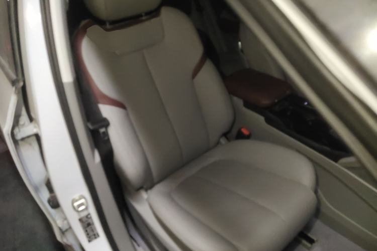 Used Baojun RS-5 2019 1.5T CVT Intelligent Driving Flagship Version China VI Emission Standard
