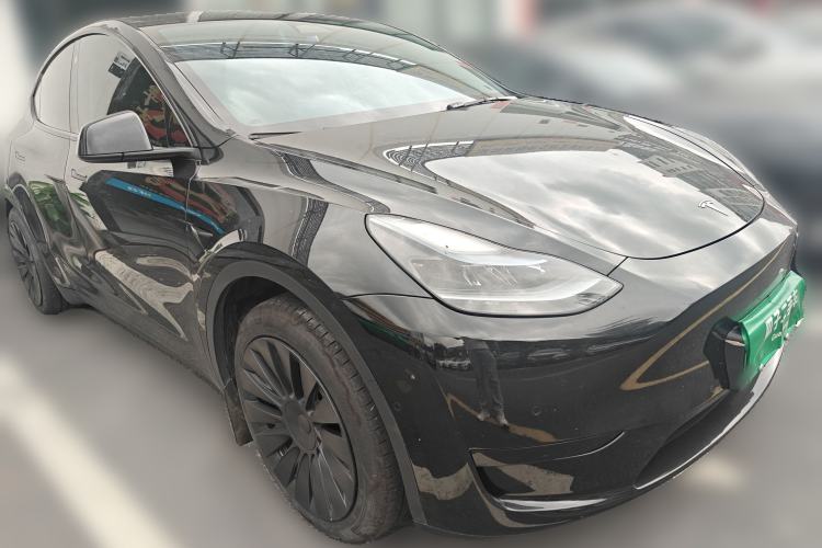 Used Tesla Model Y 2023 Rear-Wheel-Drive Version Front Right 45 Deg