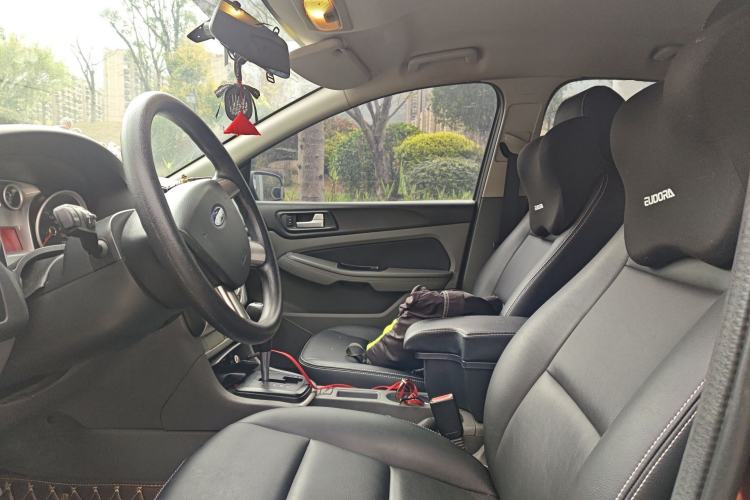 Used Ford Focus 2012 Hatchback Classic 1.8L Automatic Base Model
