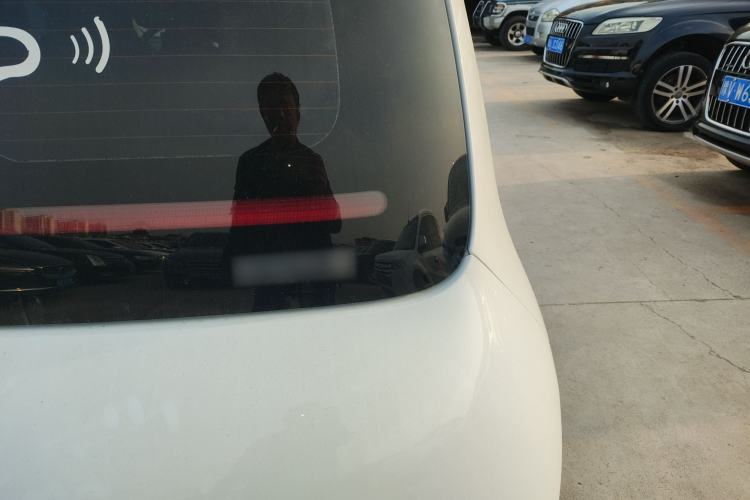 Used ORA White Cat 2022 Upgraded Model 305km Range Luxury Version Lithium-Ion Battery Right Rear Taillight