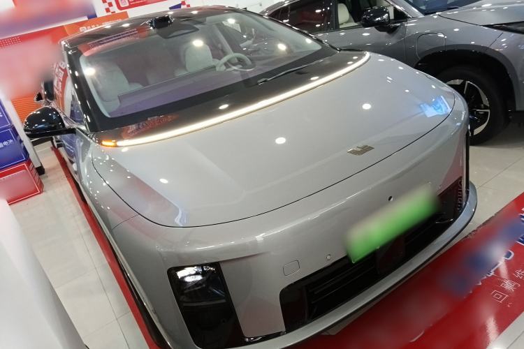 Used Li Auto i8 2025 Model Standard Version
