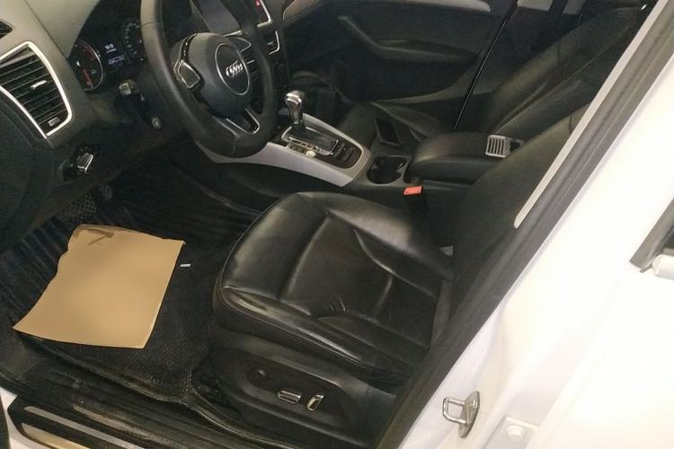 Used Audi Q5 2017 40 TFSI Ambition Edition Left Front Seat