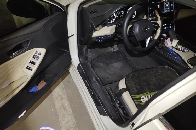 Used Toyota Avalon 2019 Dual-Engine 2.5L XLE Prestige Version China V Standard