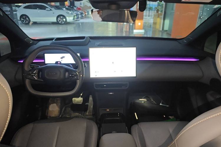 Used Lynk & Co Z20 2025 530 km Range Rear-Wheel Drive Max