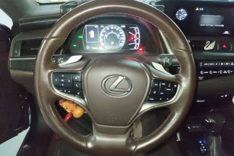 Used Lexus ES 2020 300h Premier Edition Steering Wheel